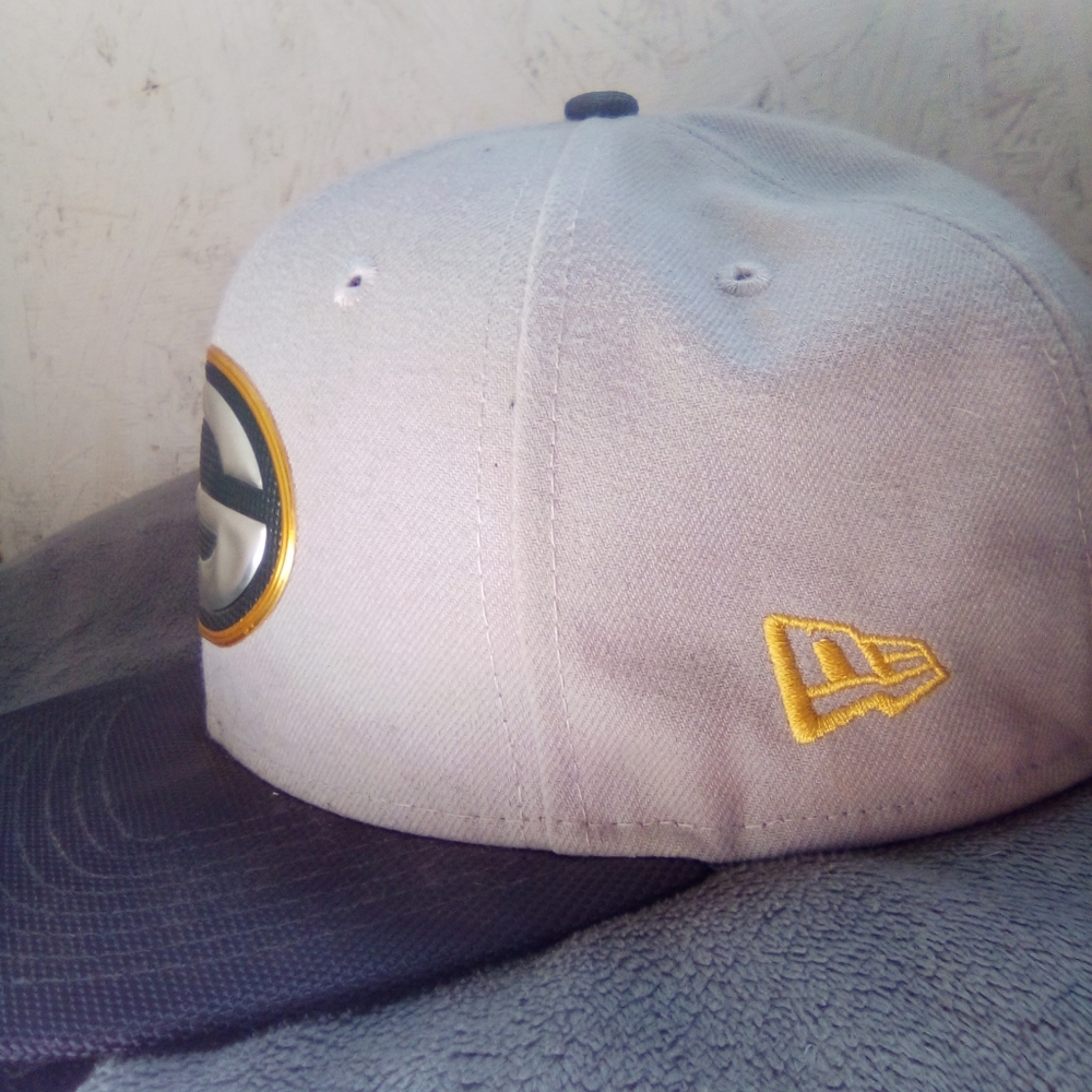 Green Bay Packers Snap Back - Picture 2 of 4